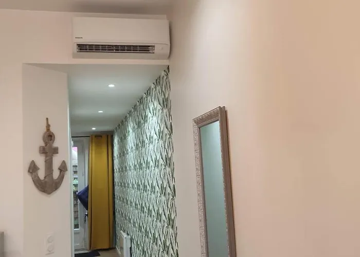 아파트 Le Capucin Avec Parking *